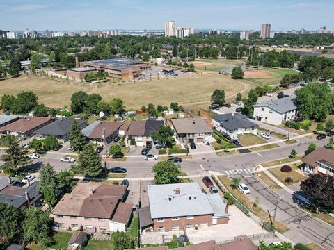 Photo 44 at 37 Hucknall Road, York University Heights, Toronto