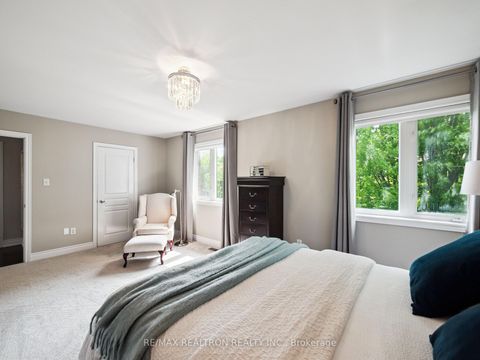 Photo 17 at 10 Glade Drive, Oak Ridges, Richmond Hill