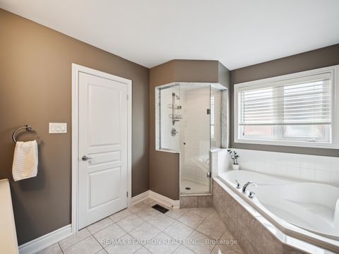 Photo 19 at 10 Glade Drive, Oak Ridges, Richmond Hill
