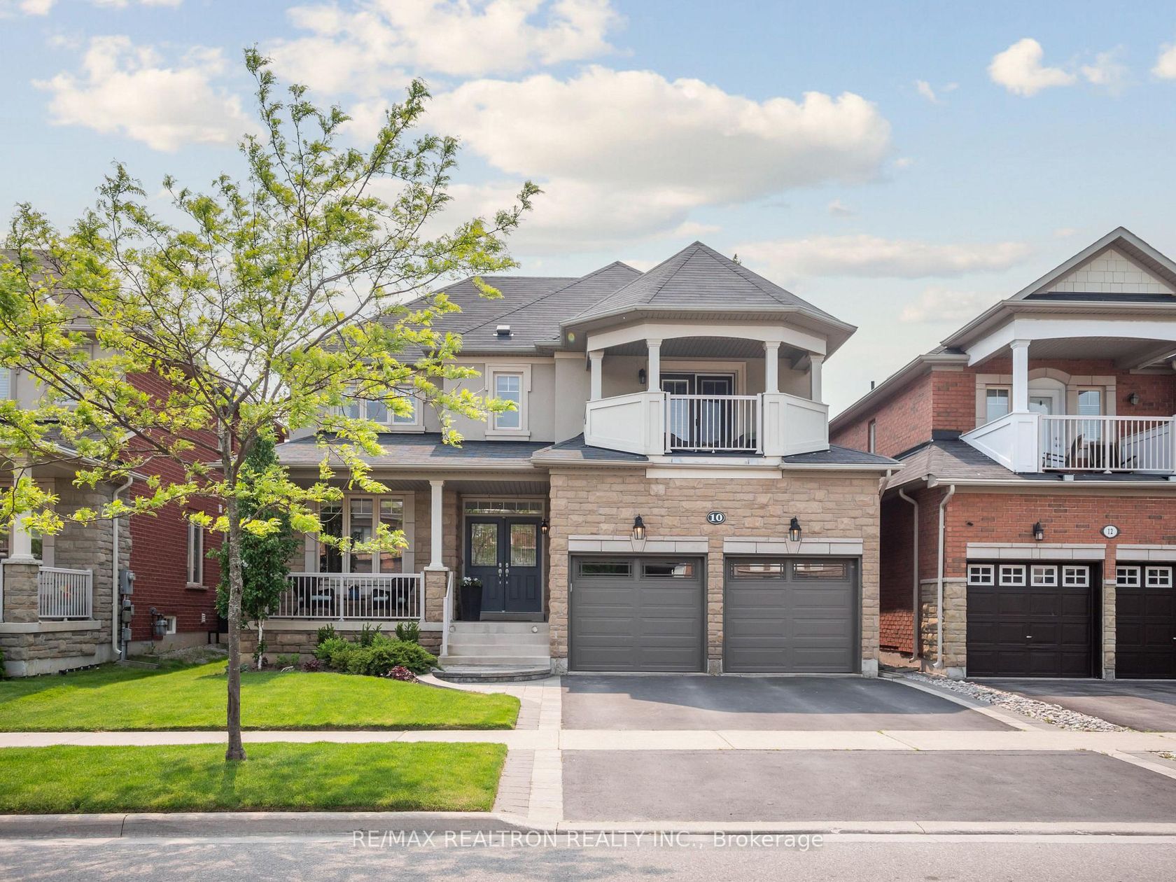 10 Glade Drive, Oak Ridges, Richmond Hill by Loree Meneguzzi Real Estate 10 Glade Drive, Oak Ridges, Richmond Hill