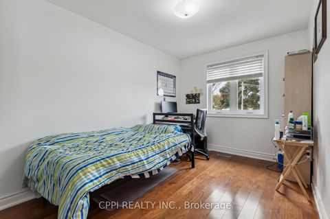 Photo 6 at 2C Bexley Crescent, Smythe, Toronto