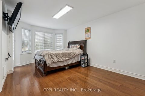 Photo 9 at 2C Bexley Crescent, Smythe, Toronto