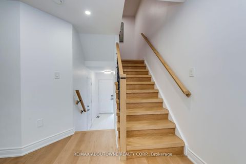 Photo 20 at 2246 Fairbairn Court, WT West Oak Trails, Oakville