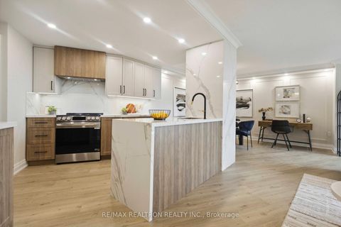 Photo 14 at 1604 - 7250 Yonge Street, Yorkhill, Vaughan