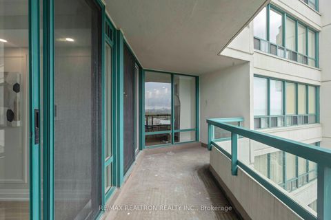 Photo 24 at 1604 - 7250 Yonge Street, Yorkhill, Vaughan