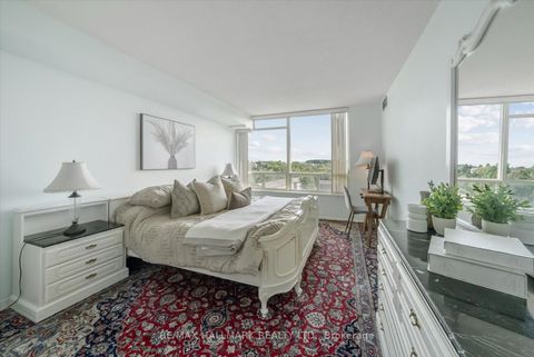 Photo 19 at 704 - 175 Cedar Avenue, Harding, Richmond Hill