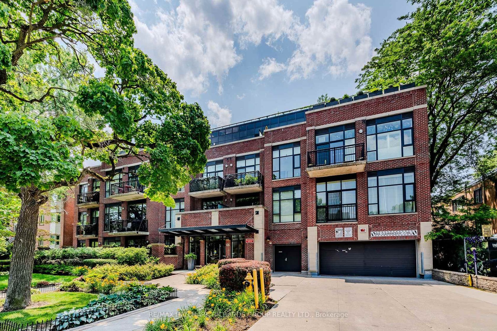 215 - 66 Kippendavie Avenue, The Beaches, Toronto 