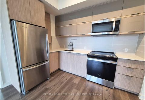 Photo 9 at 810 - 10 Deerlick Court, Donalda, Toronto