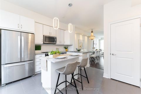 Photo 4 at 19 - 2172 Trafalgar Road, RO River Oaks, Oakville