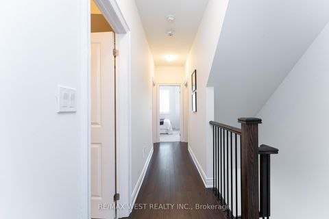 Photo 10 at 19 - 2172 Trafalgar Road, RO River Oaks, Oakville