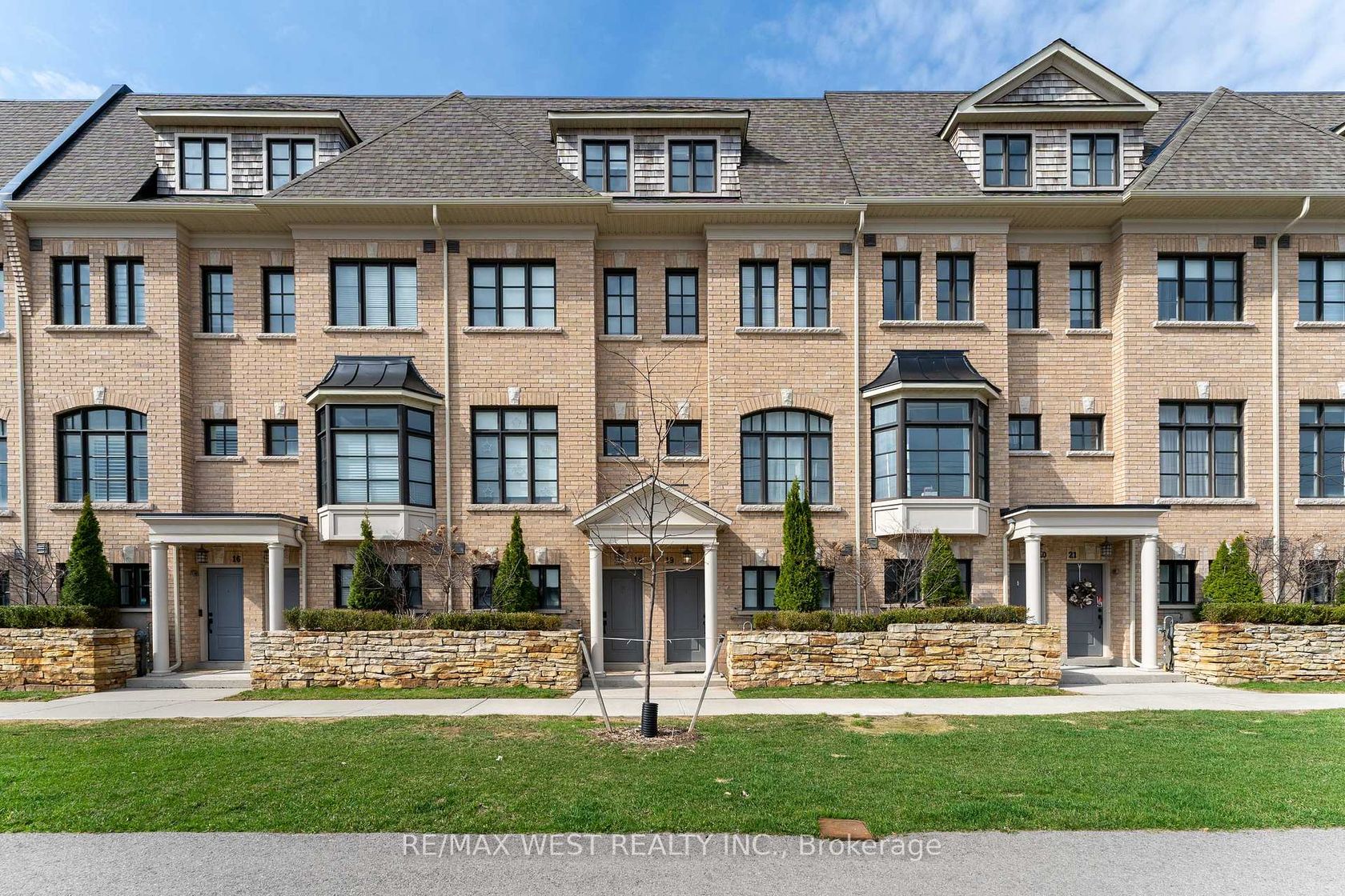 19 - 2172 Trafalgar Road, RO River Oaks, Oakville 