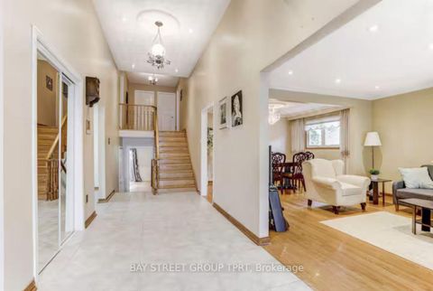 Photo 4 at 8 Kersey Crescent, North Richvale, Richmond Hill