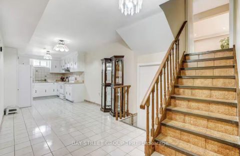 Photo 18 at 8 Kersey Crescent, North Richvale, Richmond Hill