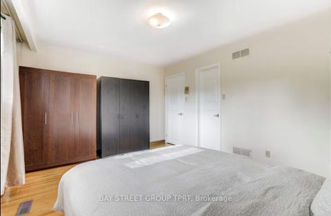 Photo 24 at 8 Kersey Crescent, North Richvale, Richmond Hill