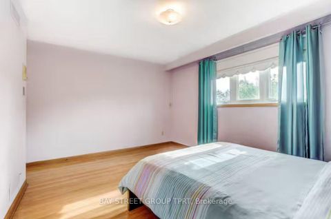 Photo 26 at 8 Kersey Crescent, North Richvale, Richmond Hill