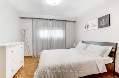 Photo 28 at 8 Kersey Crescent, North Richvale, Richmond Hill