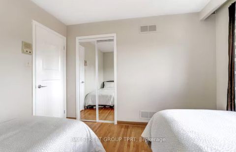 Photo 29 at 8 Kersey Crescent, North Richvale, Richmond Hill