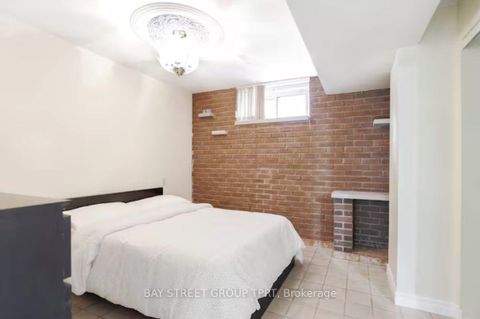 Photo 31 at 8 Kersey Crescent, North Richvale, Richmond Hill