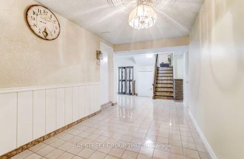 Photo 39 at 8 Kersey Crescent, North Richvale, Richmond Hill