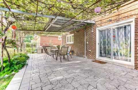 Photo 45 at 8 Kersey Crescent, North Richvale, Richmond Hill
