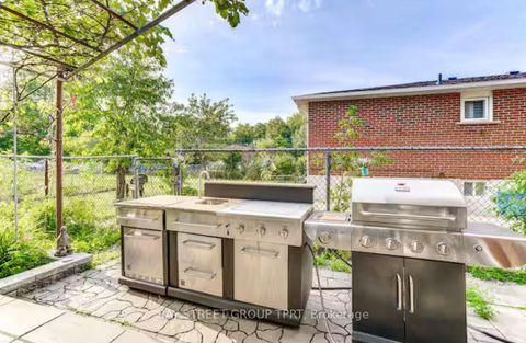 Photo 46 at 8 Kersey Crescent, North Richvale, Richmond Hill