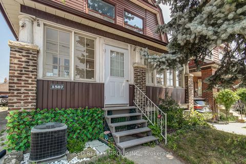 Photo 2 at 1587 Dufferin Street, Davenport, Toronto