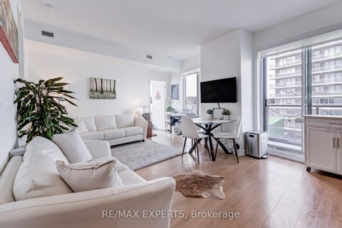 Photo 3 at 503 - 117 McMahon Drive, Bayview Village, Toronto