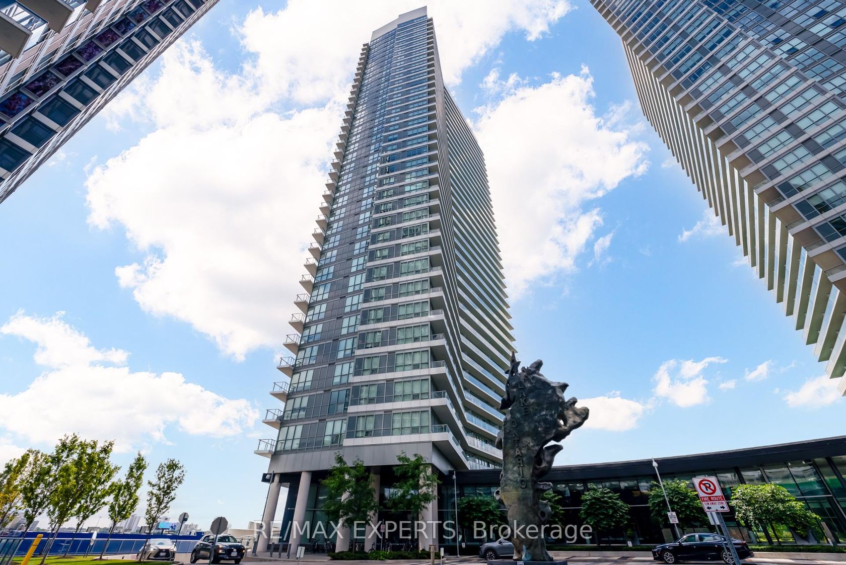503 - 117 McMahon Drive, Bayview Village, Toronto 