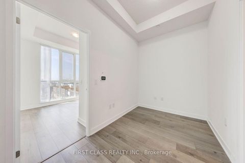 Photo 14 at 506 - 10 Honeycrisp Crescent, Vaughan Corporate Centre, Vaughan