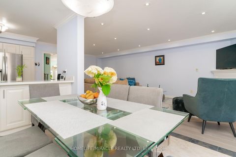 Photo 12 at 60 Forest Fountain Drive, Sonoma Heights, Vaughan