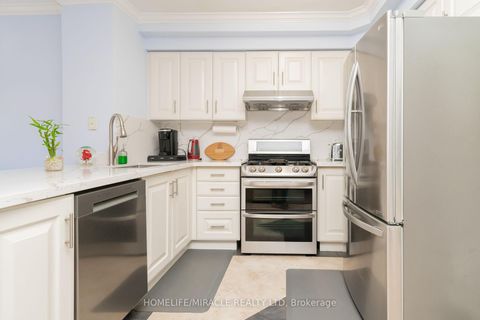 Photo 15 at 60 Forest Fountain Drive, Sonoma Heights, Vaughan
