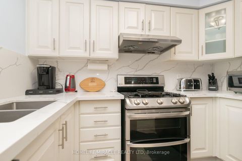 Photo 16 at 60 Forest Fountain Drive, Sonoma Heights, Vaughan