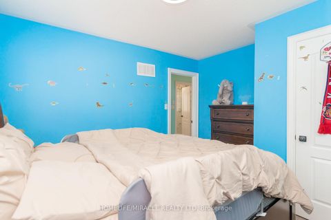Photo 30 at 60 Forest Fountain Drive, Sonoma Heights, Vaughan