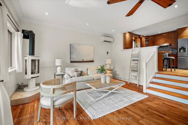 Photo 11 at 34 Munro Park Avenue, The Beaches, Toronto