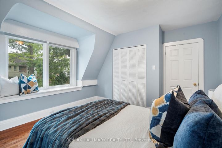 Photo 28 at 34 Munro Park Avenue, The Beaches, Toronto