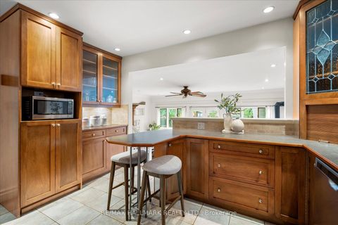 Photo 9 at 34 Munro Park Avenue, The Beaches, Toronto Photo 9 at 34 Munro Park Avenue, The Beaches, Toronto