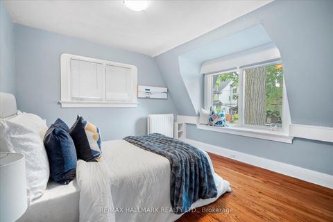 Photo 27 at 34 Munro Park Avenue, The Beaches, Toronto