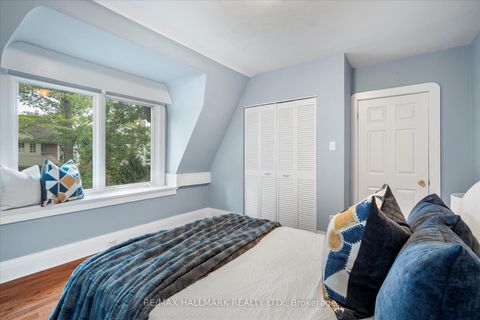 Photo 28 at 34 Munro Park Avenue, The Beaches, Toronto