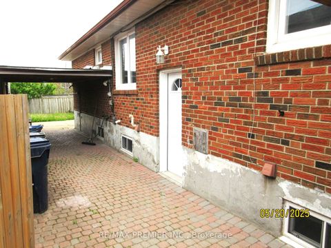 Photo 2 at 100 Snowood Court, Jane Heights, Toronto
