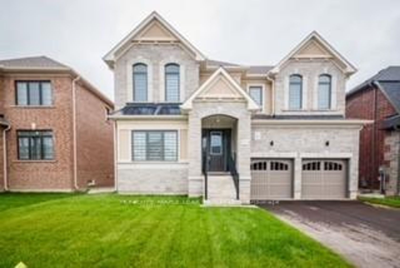 216 Warden Street, Stayner, Clearview photo number 2
