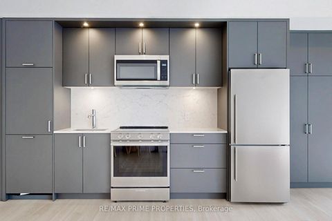 Photo 3 at 2401 - 30 Inn On The Park Drive, Don Mills, Toronto