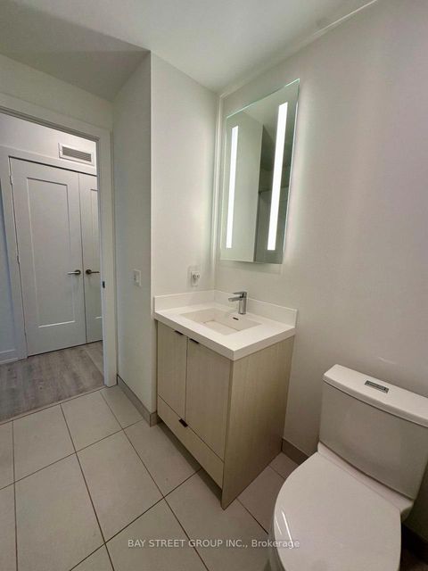 Photo 2 at 2207 - 30 Inn On The Park Drive, Don Mills, Toronto