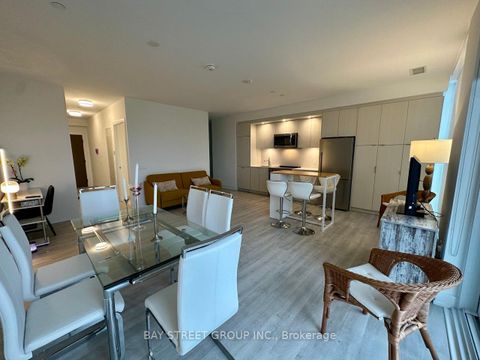 Photo 3 at 2207 - 30 Inn On The Park Drive, Don Mills, Toronto