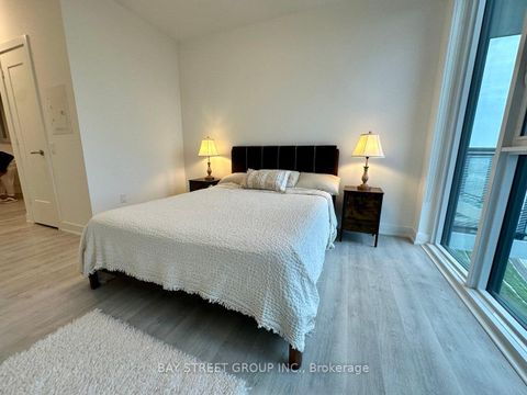 Photo 10 at 2207 - 30 Inn On The Park Drive, Don Mills, Toronto