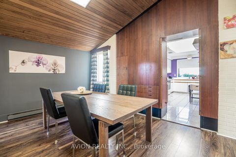 Photo 1 at 215 Dunview Avenue, Willowdale East, Toronto