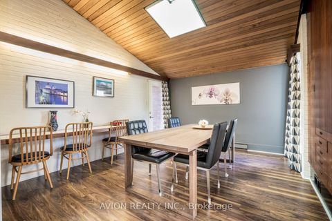 Photo 2 at 215 Dunview Avenue, Willowdale East, Toronto