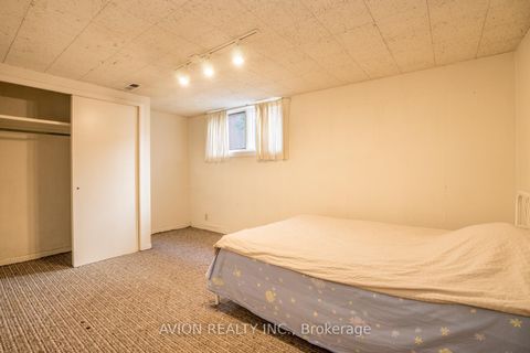 Photo 9 at 215 Dunview Avenue, Willowdale East, Toronto