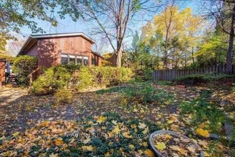 Photo 11 at 215 Dunview Avenue, Willowdale East, Toronto
