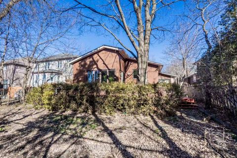 Photo 13 at 215 Dunview Avenue, Willowdale East, Toronto