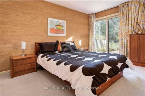 Photo 18 at 215 Dunview Avenue, Willowdale East, Toronto
